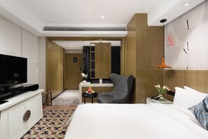 Premium bedding, minibar, in-room safe, desk - Paco Hotel Gangding Metro Guangzhou (Guangzhou)
