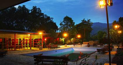 Areeya Phuree Resort