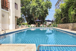 Indoor pool, outdoor pool - Hillside Resort Pattaya (Pattaya)