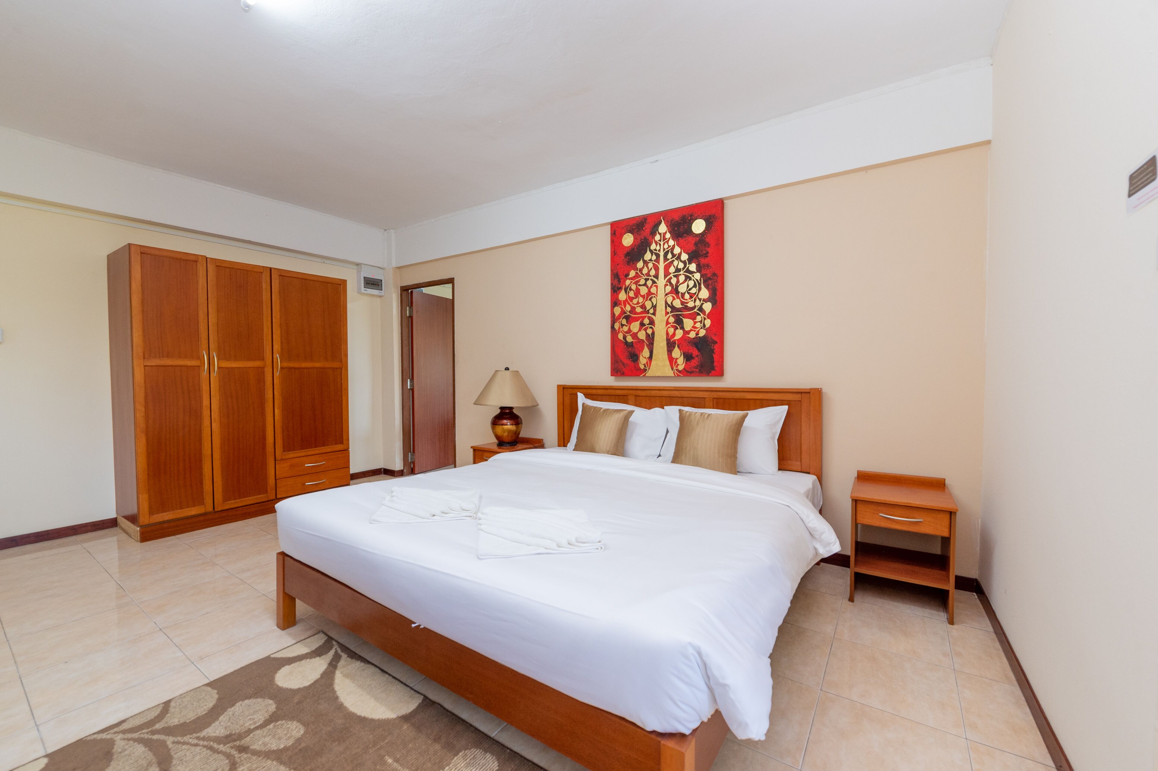 Family Suite, 1 Double Bed | Minibar, rollaway beds, WiFi