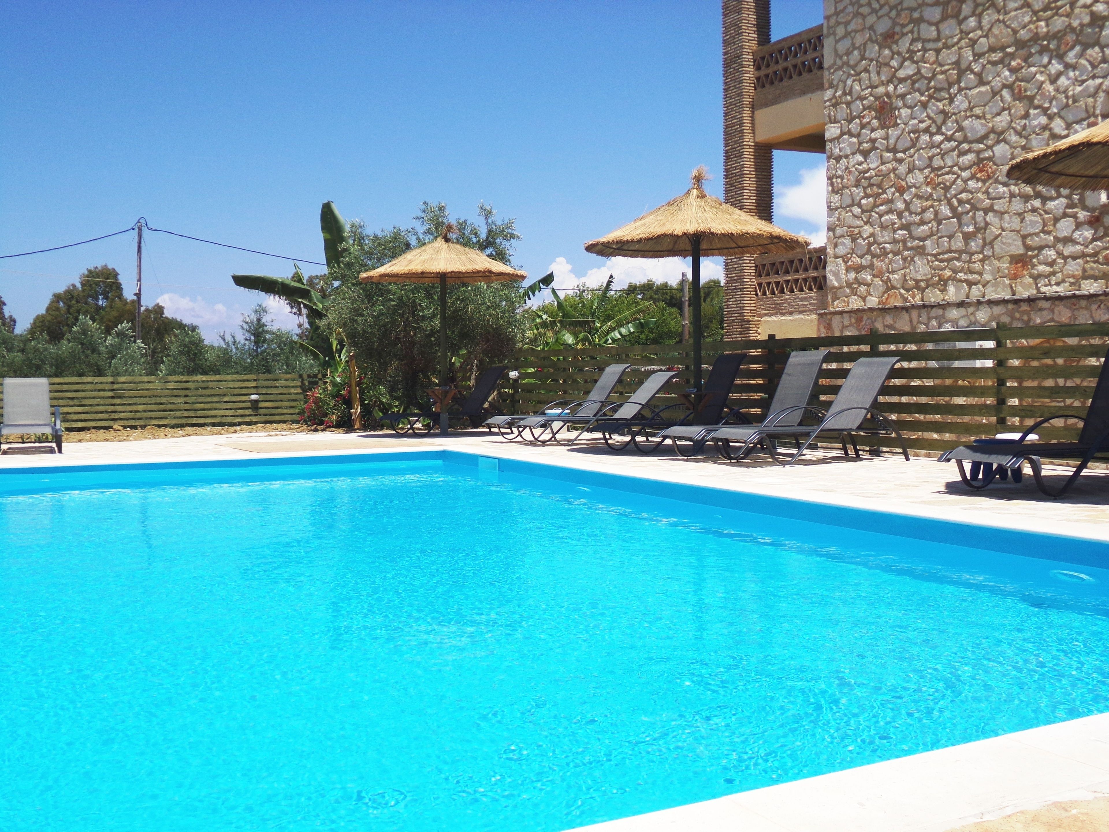 5 outdoor pools, pool umbrellas, sun loungers