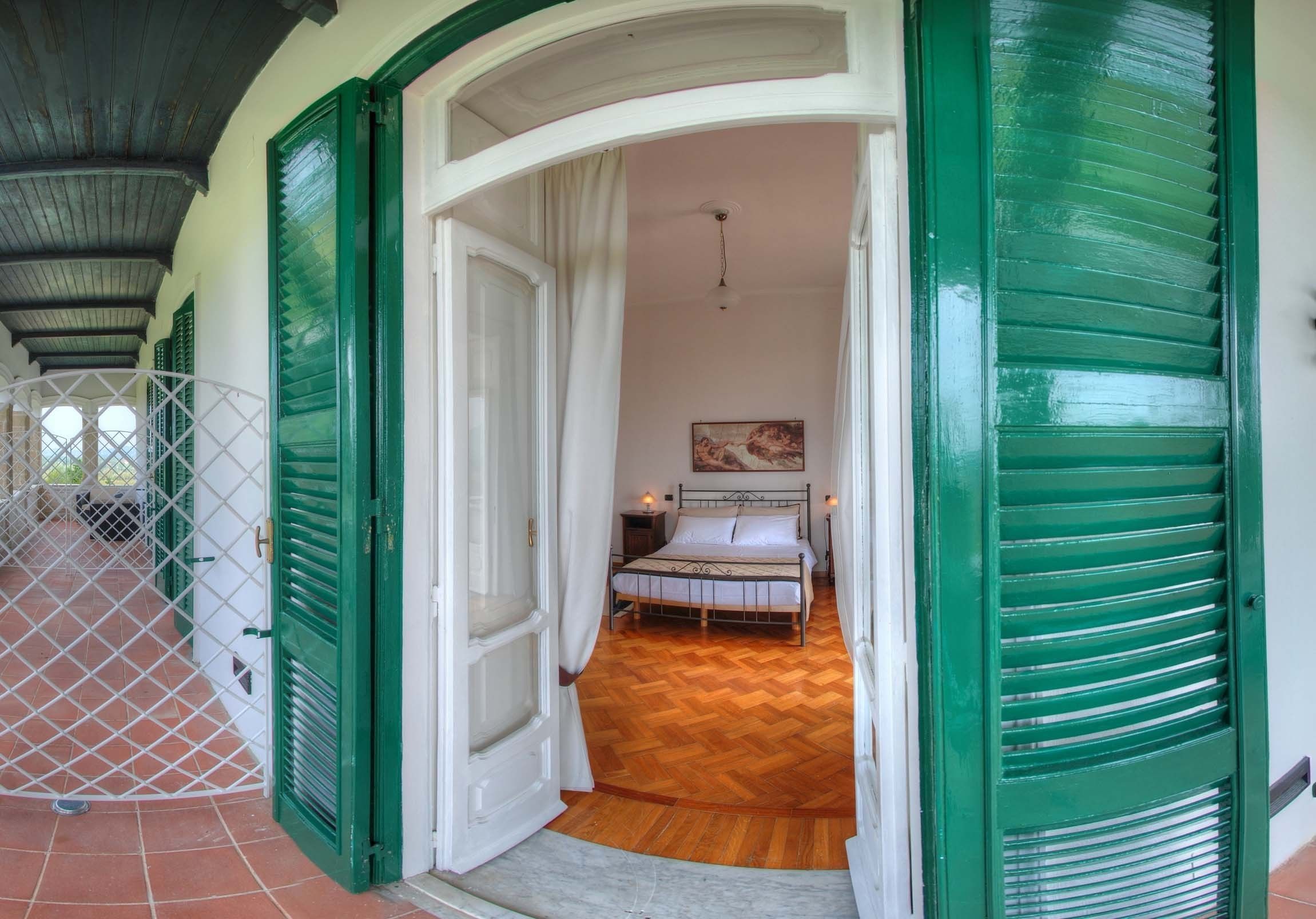 minibar, in-room safe, desk, cots/infant beds