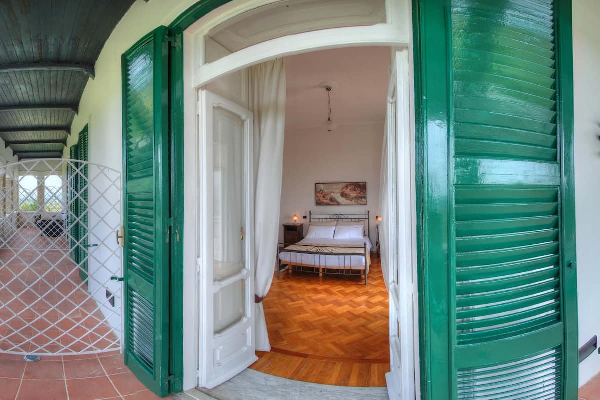 minibar, in-room safe, desk, cots/infant beds