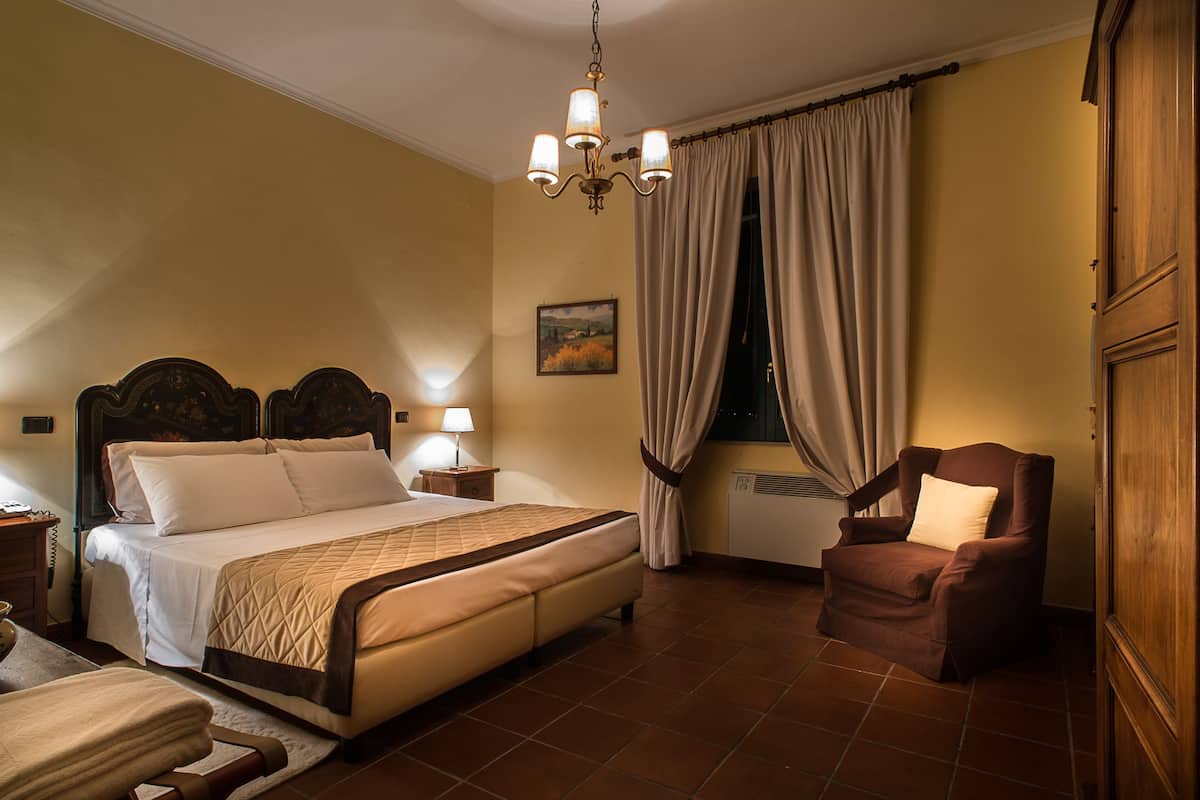 minibar, in-room safe, desk, cots/infant beds