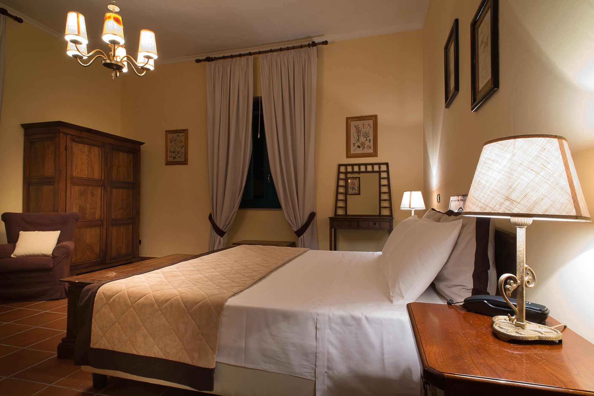 minibar, in-room safe, desk, cots/infant beds