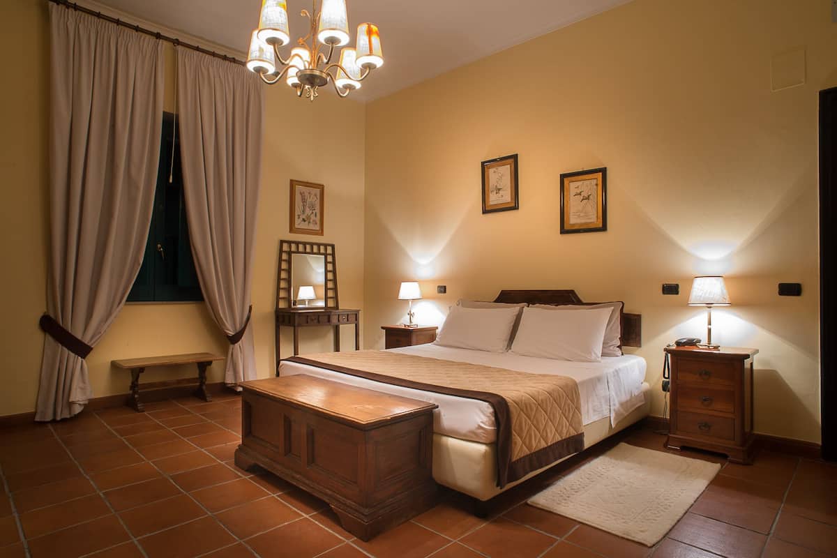 minibar, in-room safe, desk, cots/infant beds