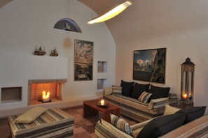 Superior Villa | Living room