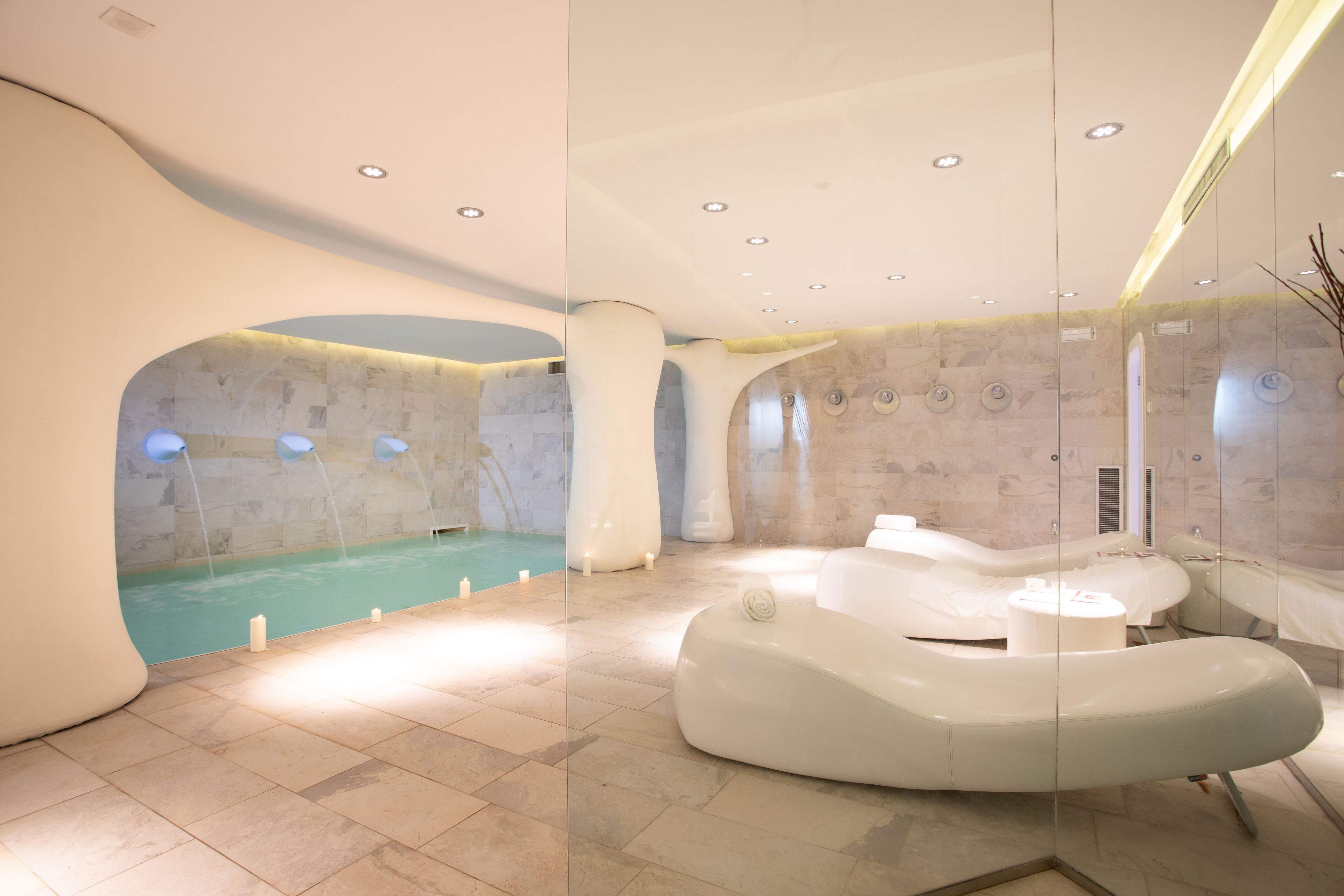 Sauna, hot tub, Turkish bath, body treatments, body scrubs, facials