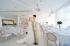 Indoor wedding - Vea Resort (Mercato San Severino)