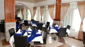 Breakfast, lunch and dinner served - Casa Miltu Hotel (Kampala)