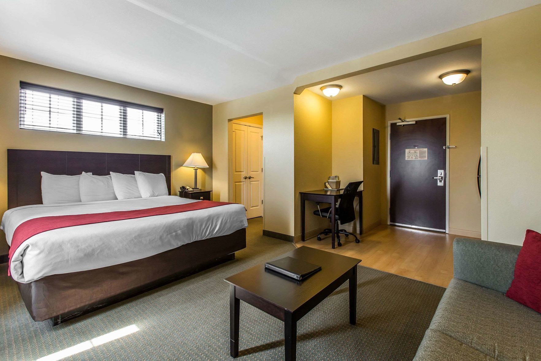 Desk, blackout curtains, iron/ironing board, free WiFi
