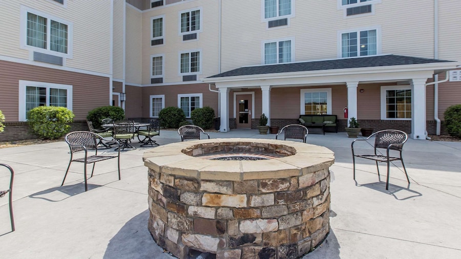 MainStay Suites Jacksonville near Camp Lejeune