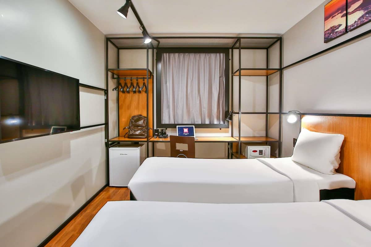 Appartement Standard, 2 lits une place | Minibar, coffres-forts dans les chambres, bureau, chambres insonorisées