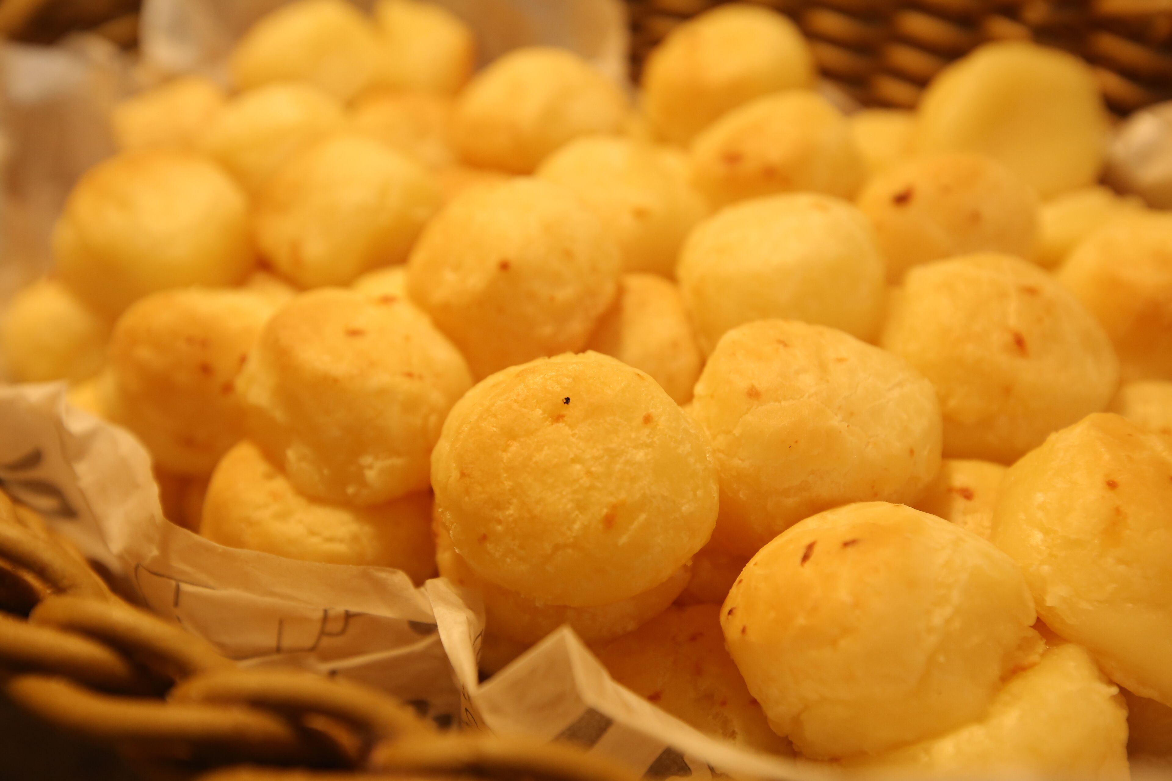 daily buffet breakfast (brl 49 per person)