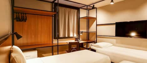 Departamento estándar, 3 camas individuales | Minibar, caja de seguridad en la habitación y escritorio