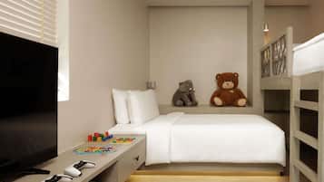 Habitación familiar, varias camas | Ropa de cama de alta calidad y edredones de plumas