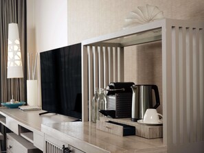 Habitación Deluxe, 1 cama King size | Ropa de cama de alta calidad, edredón y camas con efecto memoria 