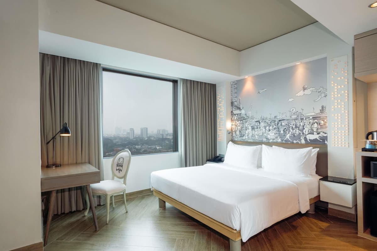 Standard Room, 1 King Bed