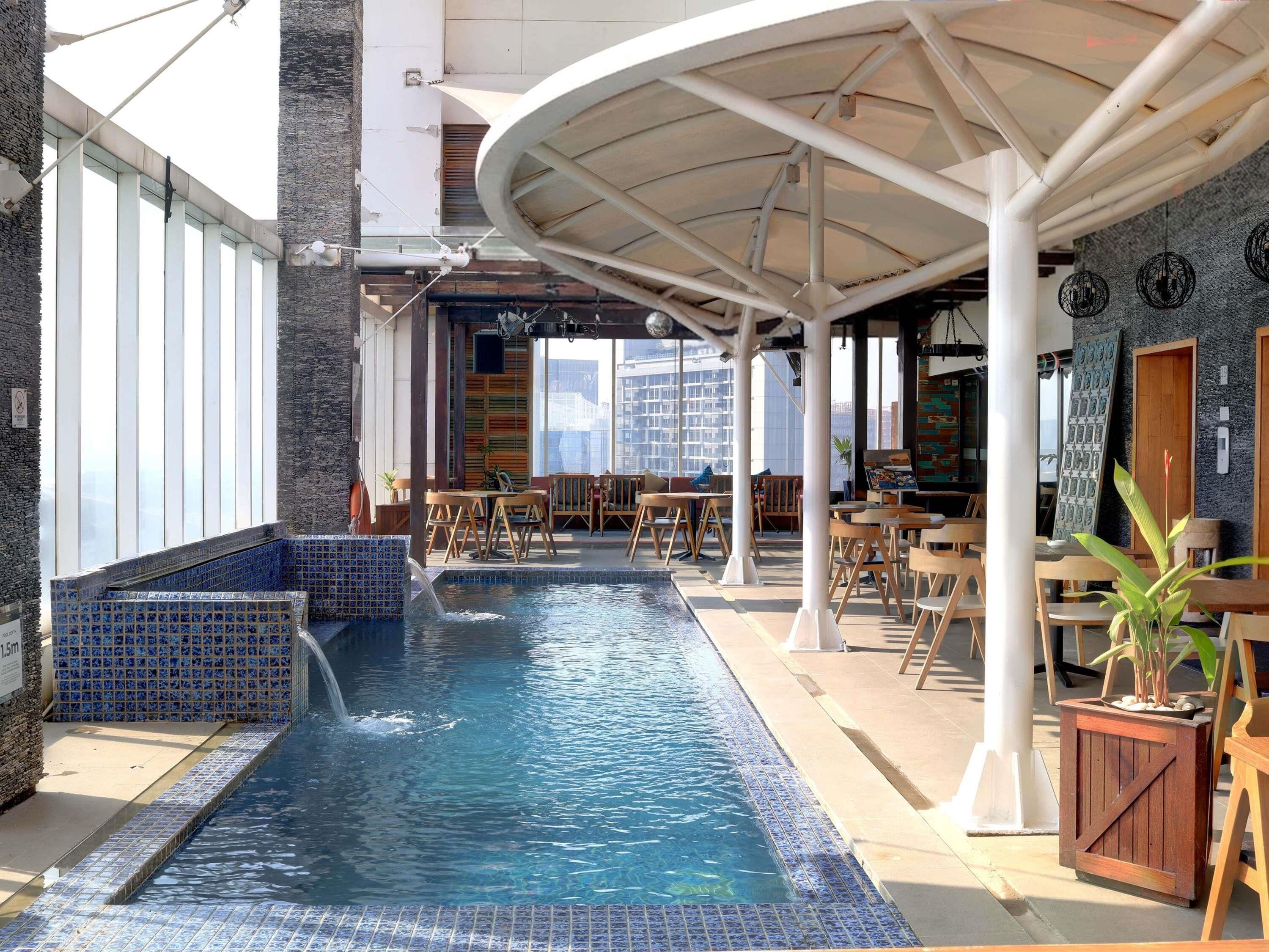 Piscina interna, piscina externa