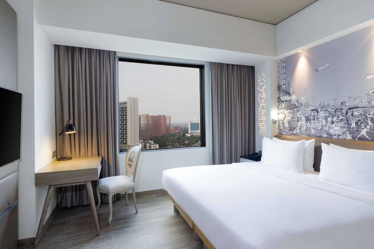 Superior Room, 1 King Bed
