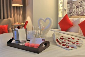 Suite, 1 King Bed | Room amenity - Mercure Jakarta Simatupang (Jakarta)