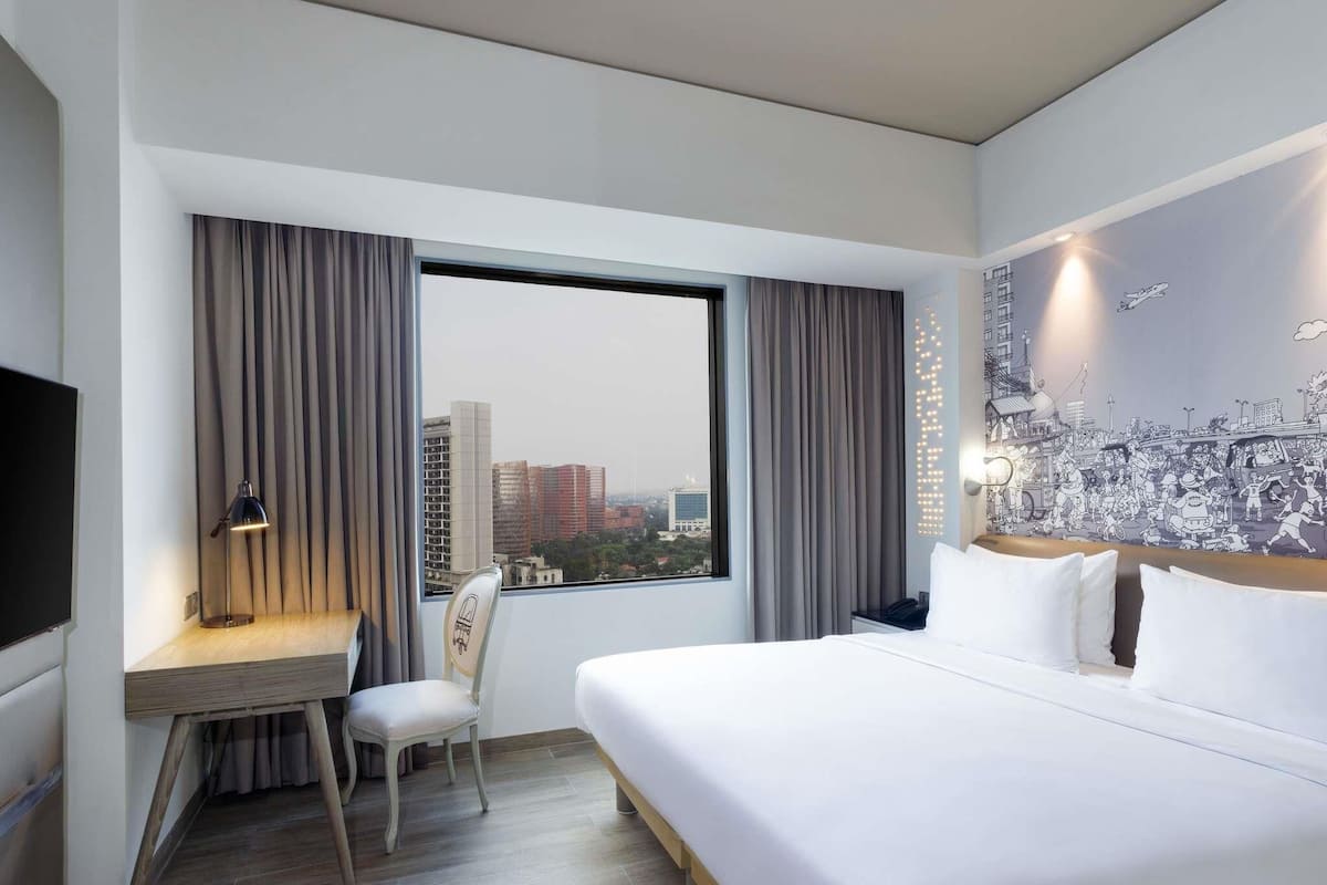 Superior Room, 1 King Bed | 8 bedrooms, in-room safe, desk, iron/ironing board