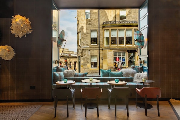Lobby lounge - Motel One Edinburgh - Royal (Edinburgh)