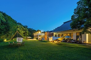 Children's play area - outdoor