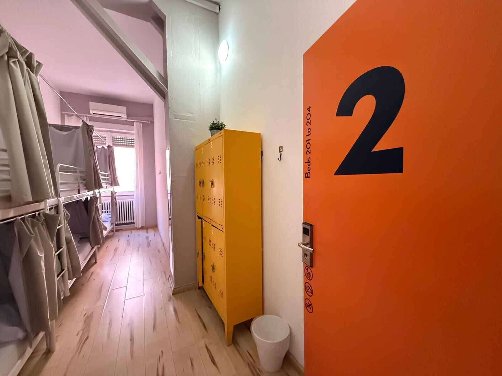 공용 도미토리, 여성 전용, 앙스위트 (6 pax) | 이집트산 면 시트, 고급 침구, 다리미/다리미판, 무료 WiFi