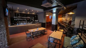 Bar (in der Unterkunft)