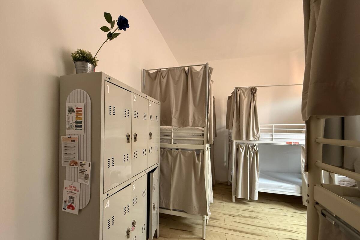 Shared Dormitory, Women only (6 pax) | Egyptian cotton sheets, premium bedding, iron/ironing board, free WiFi