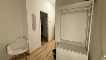 Double or Twin Room, Ensuite | Egyptian cotton sheets, premium bedding, iron/ironing board, free WiFi