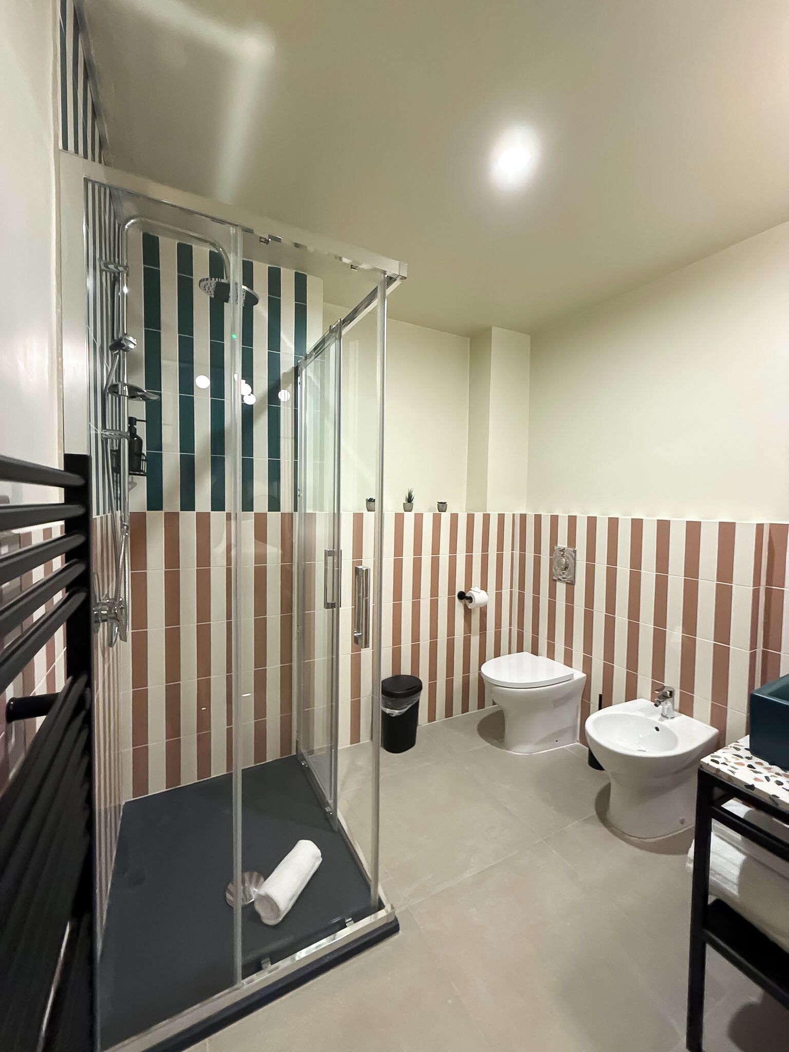 Egyptian cotton sheets, premium bedding, iron/ironing board, free WiFi