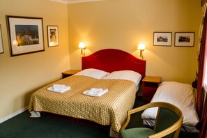 Standard Triple Room, 3 Single Beds, Accessible | 1 bedroom, desk, blackout curtains, cots/infant beds