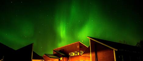 Façade de lâhĂ©bergement - soirĂ©e/nuit