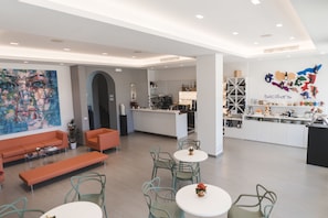 Desayuno buffet incluido todos los días