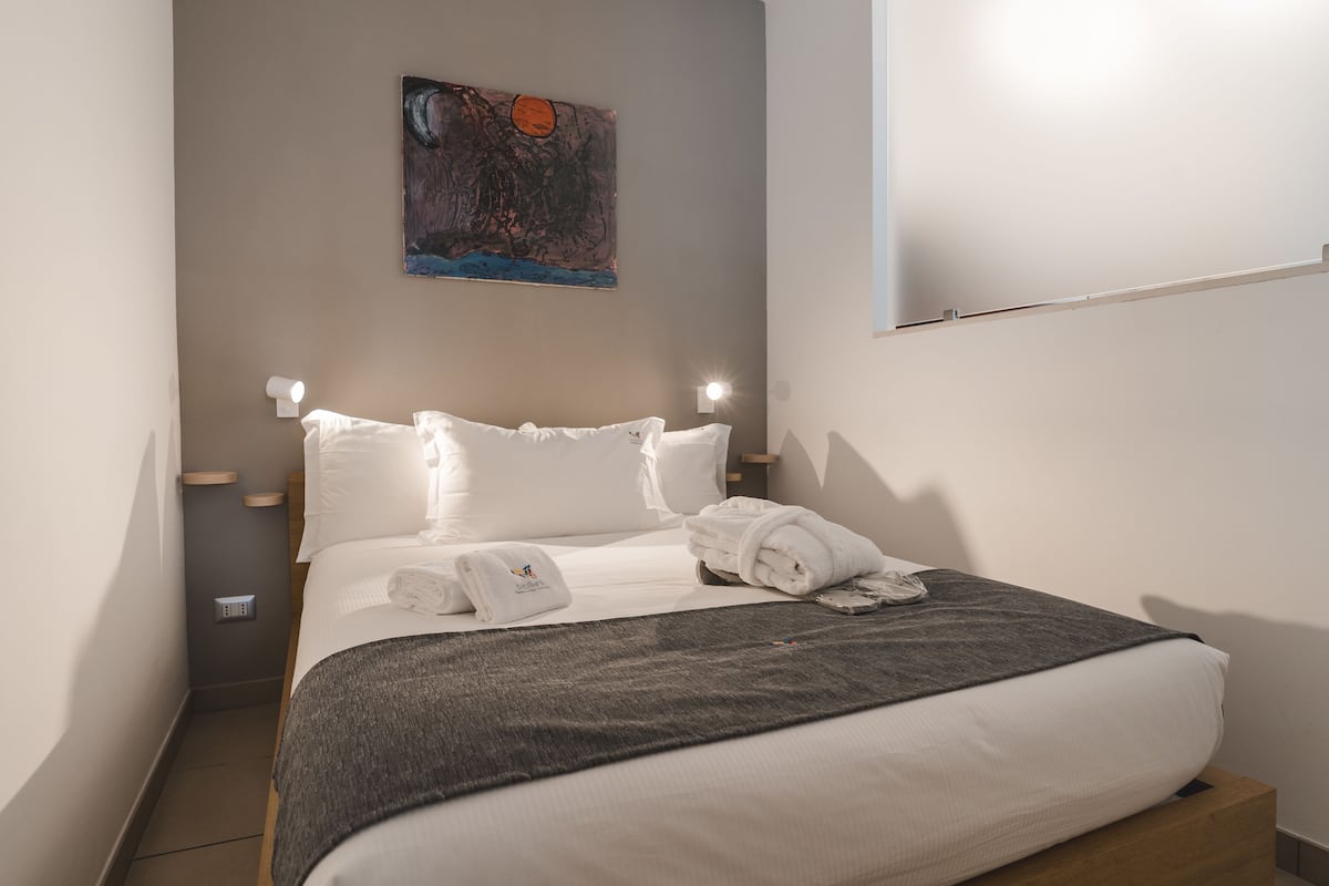 Executive Studio | 1 bedroom, premium bedding, down comforters, minibar
