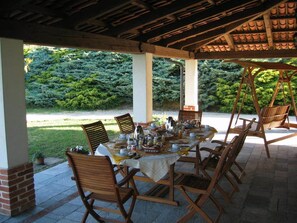 Italian cuisine, al fresco dining 