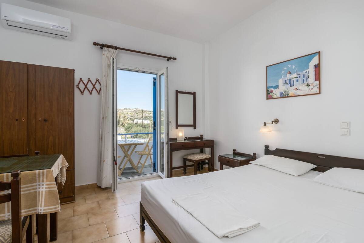 Studio | Hypo-allergenic bedding, soundproofing, iron/ironing board, free WiFi