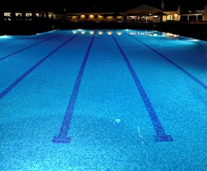 Seasonal outdoor pool, open 9:00 AM to 9:00 PM, sun loungers - Monte Carvalhal da Rocha - Campground (Odemira)
