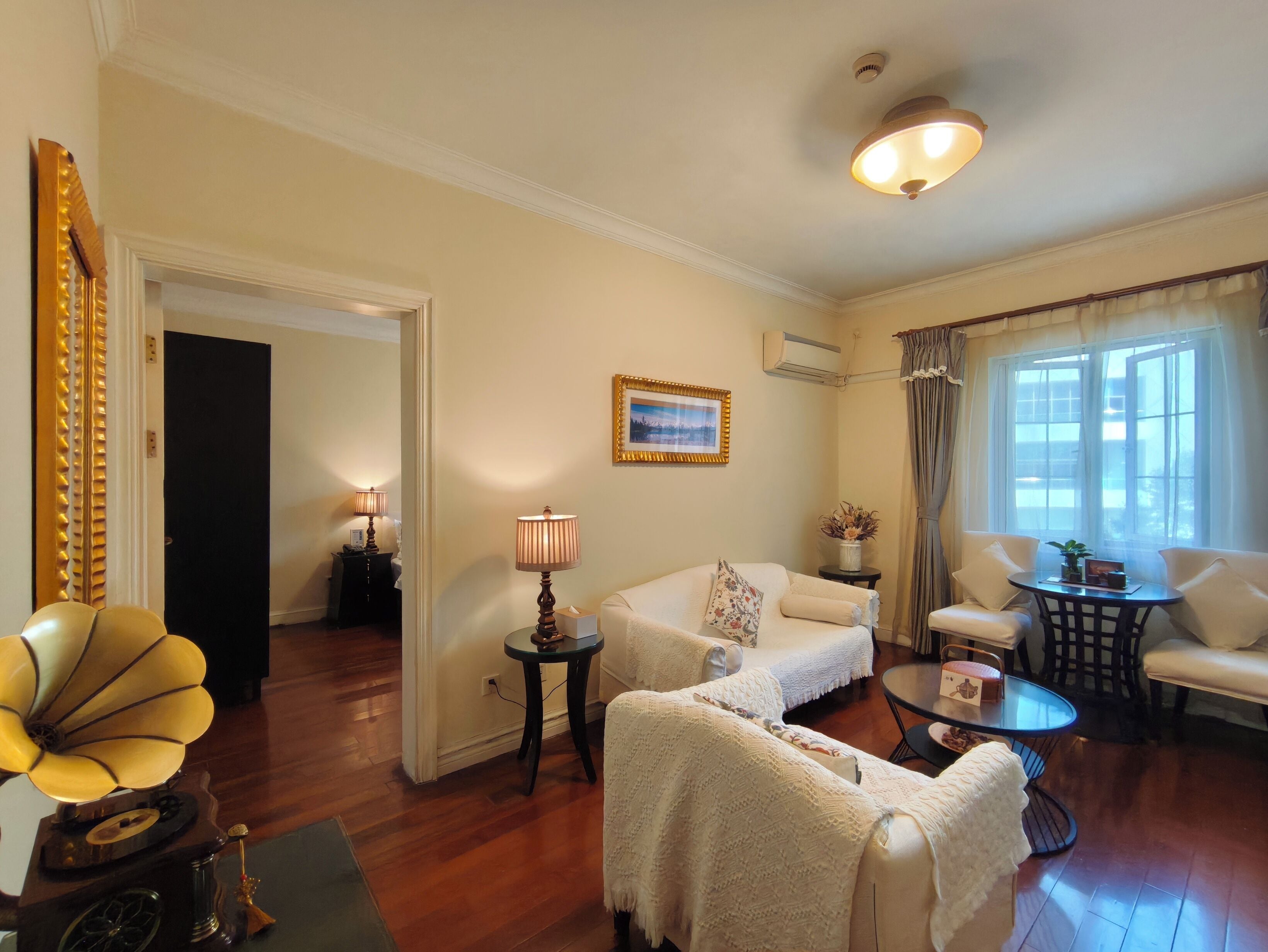 Premium bedding, down duvets, in-room safe, desk