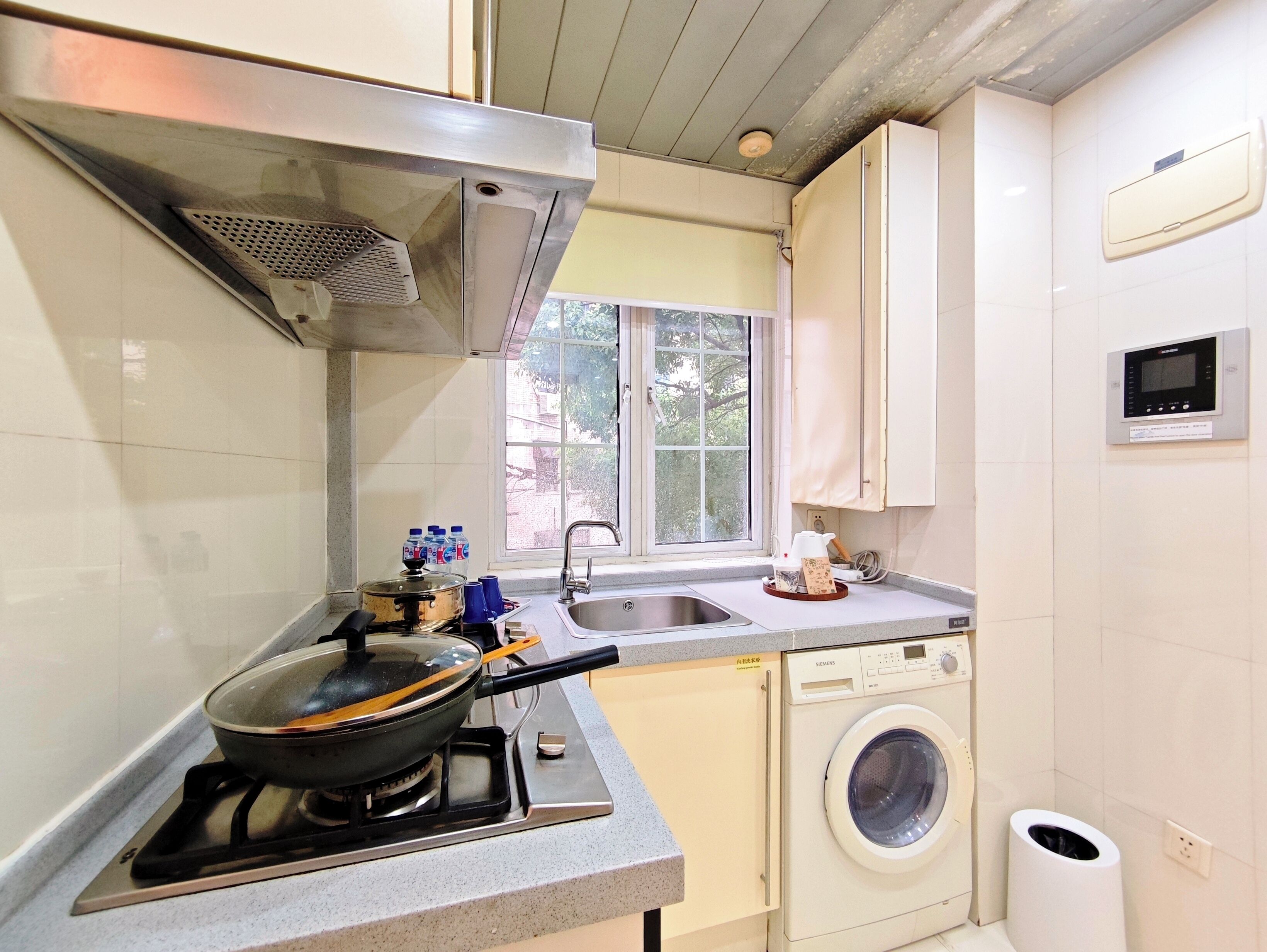 Habitació estàndard | Roba de llit d'alta qualitat, cobrellits i caixa forta a l'habitació 