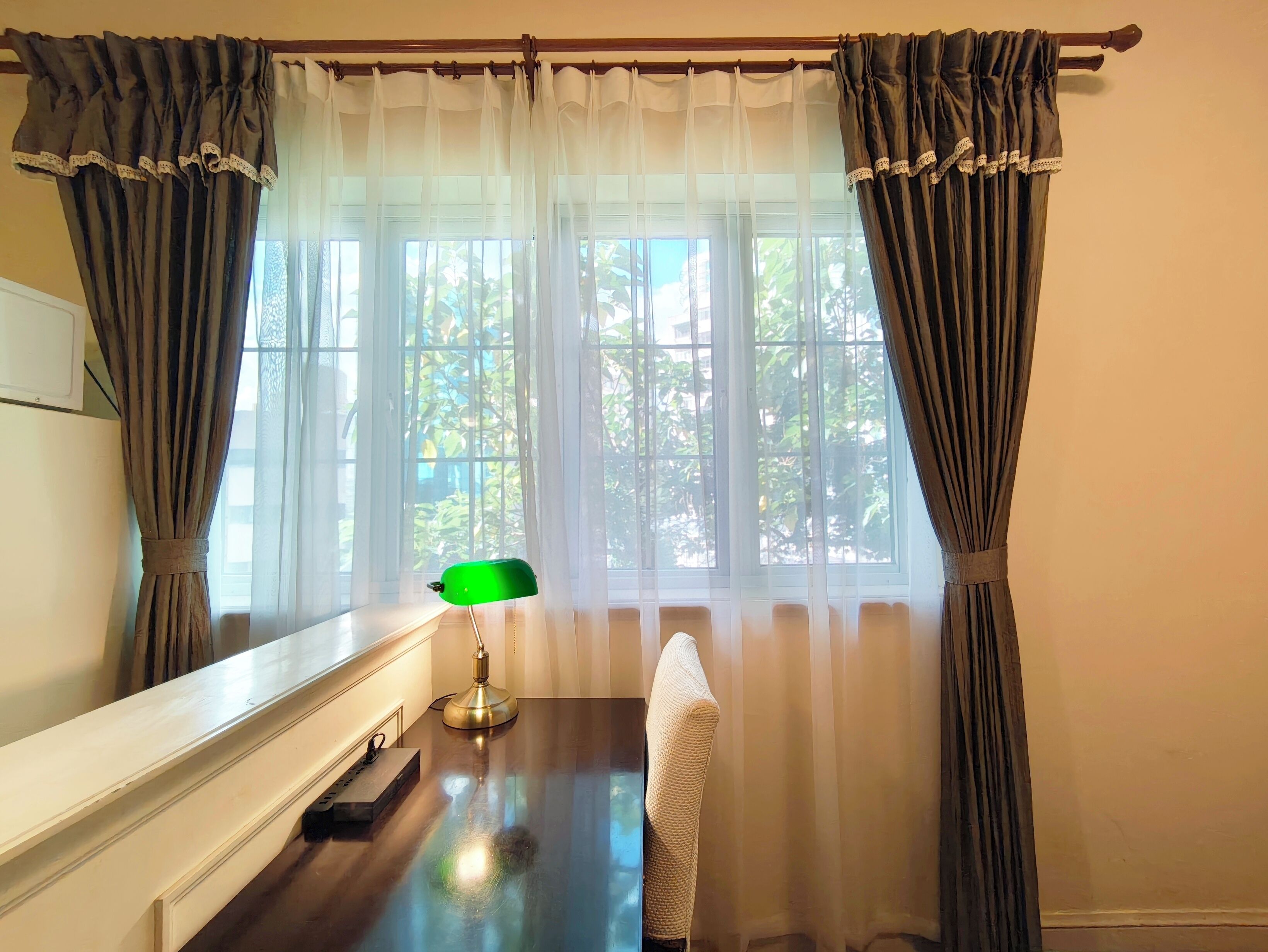 Habitació doble Deluxe | Roba de llit d'alta qualitat, cobrellits i caixa forta a l'habitació 