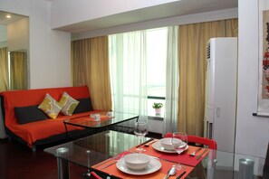 Living area - World Union Service Apartment Cosmo (Shanghai)