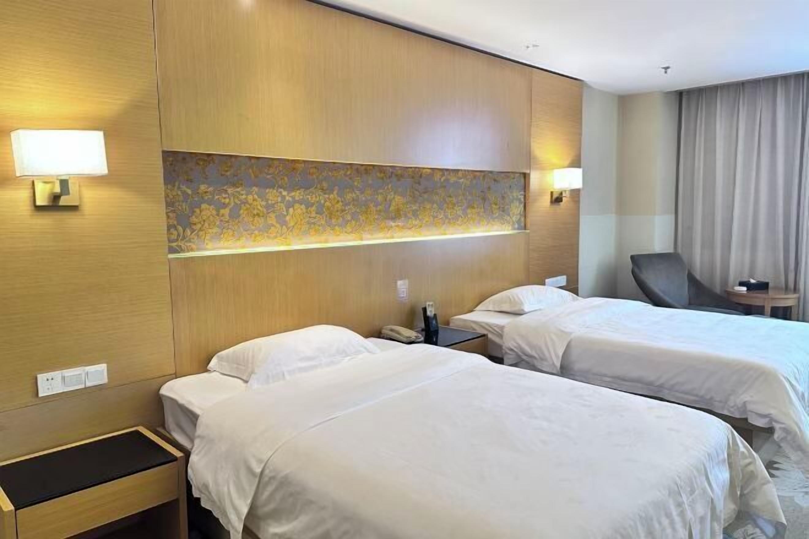 6 bedrooms, premium bedding, down duvets, pillow-top beds