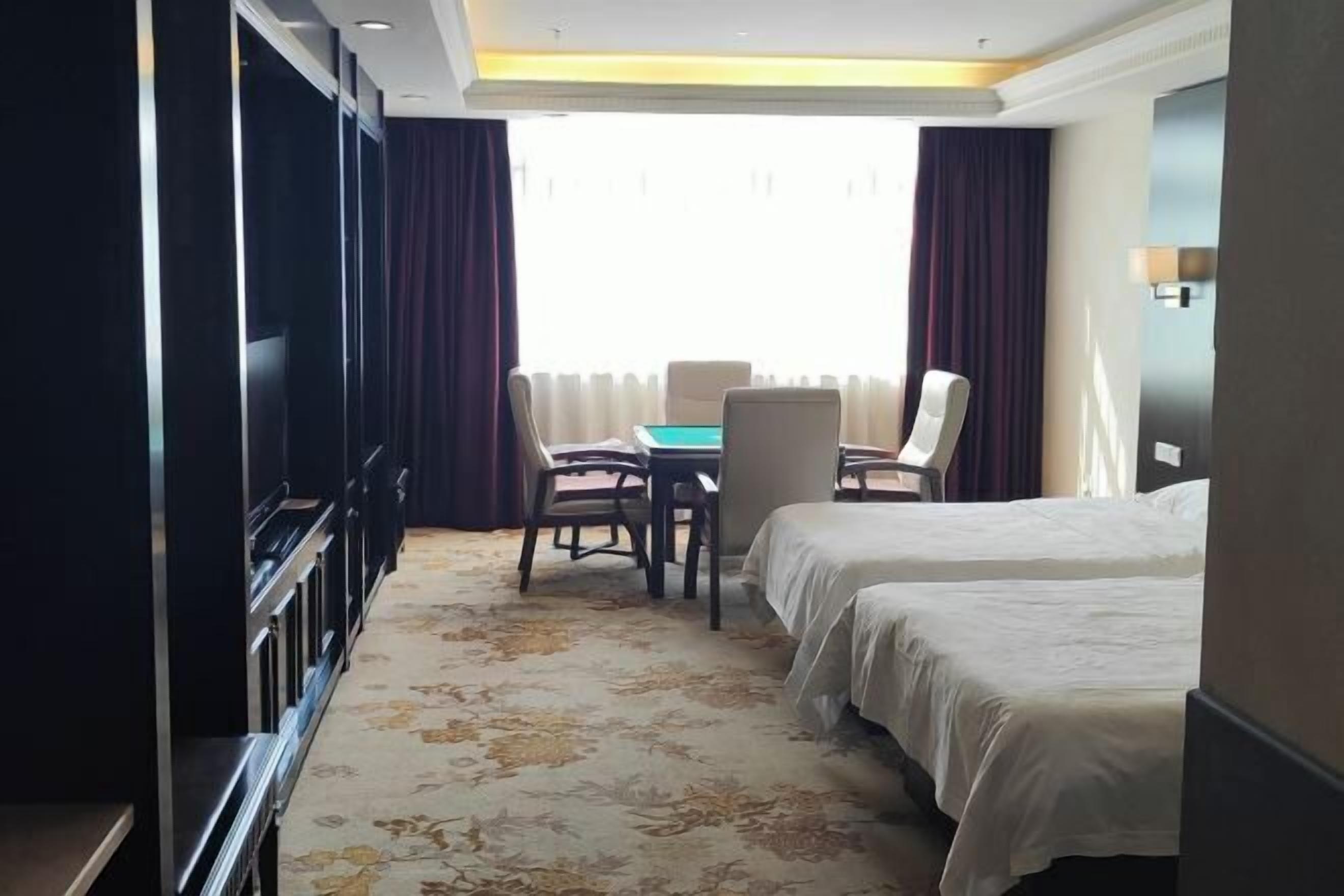 6 bedrooms, premium bedding, down duvets, pillow-top beds