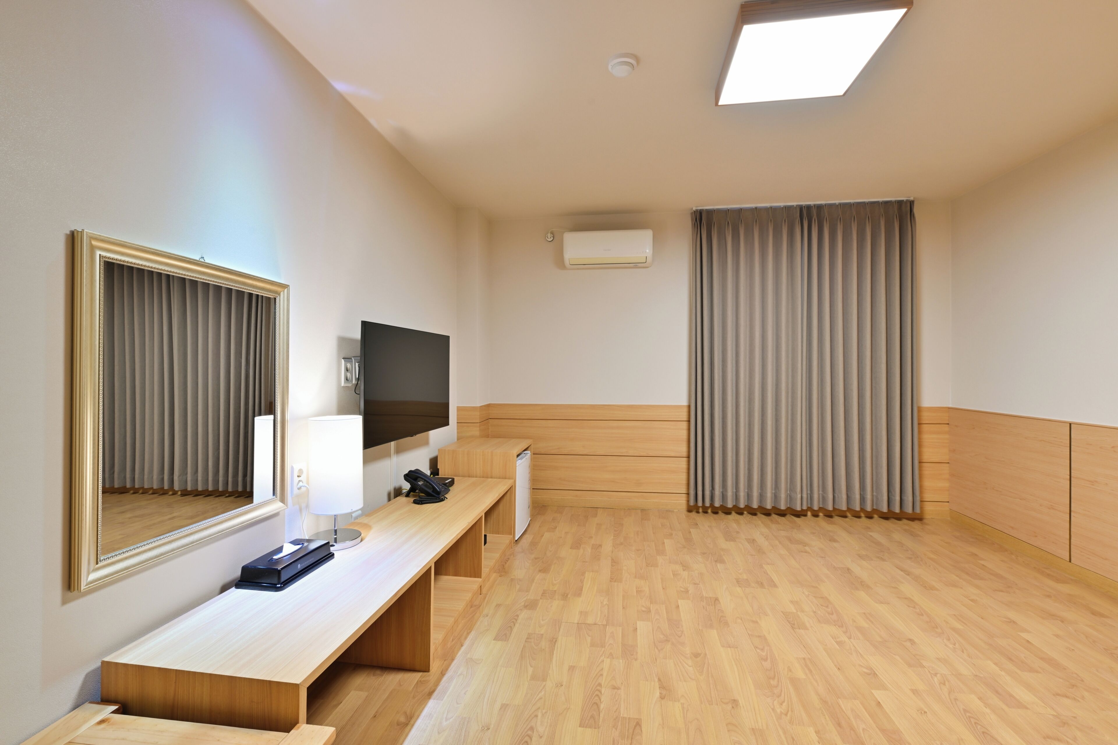 标准房 (Ondol) | 高档床上用品、羽绒被、特色装修、遮光窗帘