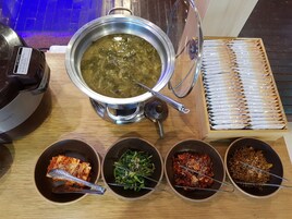 Päivittäinen buffetaamiainen maksusta