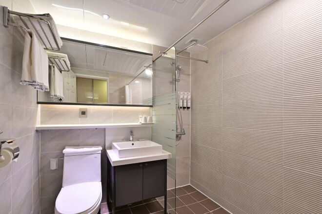 Bathroom | Hair dryer, towels, soap, shampoo