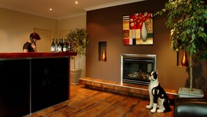 Interior entrance - Emerald Spa Motor Inn (Rotorua)